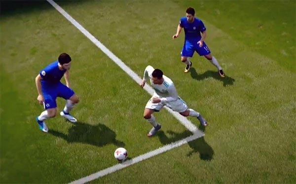 Clip chơi game FIFA Online 4.