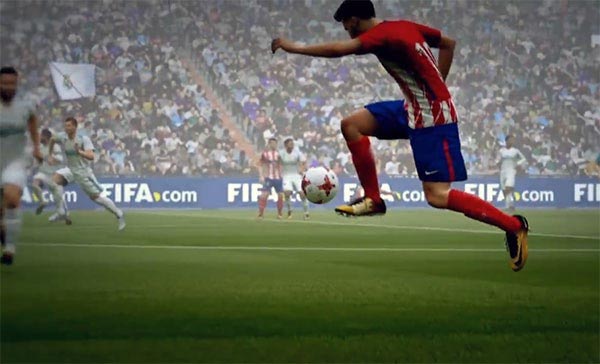 Hình ảnh các cầu thủ chơi trong FIFA Online 4.