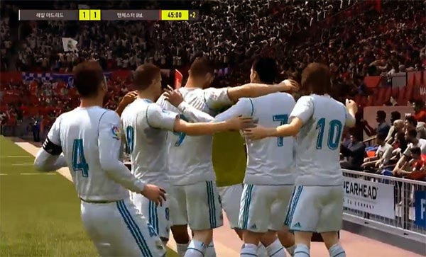 Một đoạn gameplay in-game FIFA Online 4.