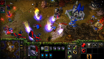 Warcraft III: Reign of Chaos có chế độ đa người chơi