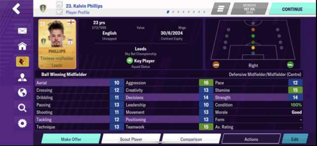 Choose your players and build your team in Football Manager 2020 Mobile game