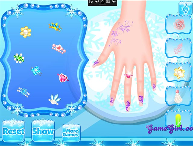 Frozen Princess Nail Salon là trò chơi sơn móng tay vui nhộn, miễn phí