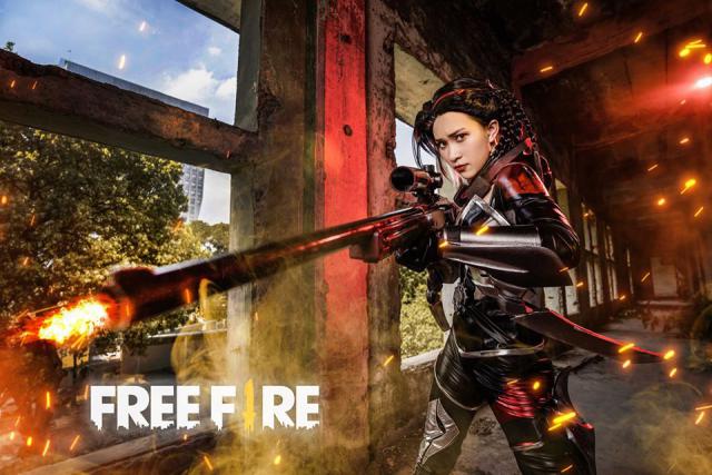 Free Fire cool cosplay wallpaper set