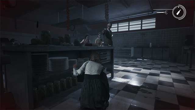 Remothered: Broken Porcelain có lối chơi sinh tồn đậm chất kinh dị