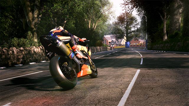 TT Isle of Man: Ride on the Edge 3 gives you access to an unprecedentedly realistic motorcycle racing experience